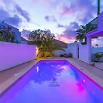 Bed & Breakfast Timanfaya 4*