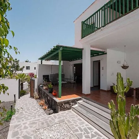 Bed & Breakfast Timanfaya 3*