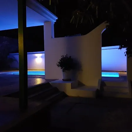 Timanfaya Bed & Breakfast 3*