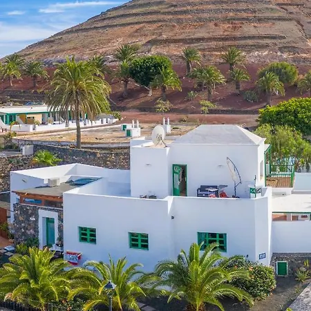 Timanfaya 4*