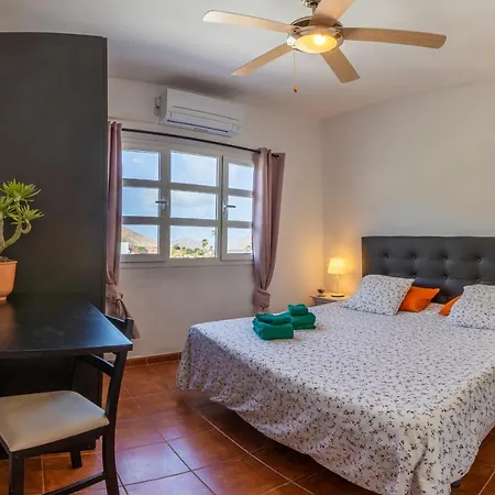 Bed & Breakfast Timanfaya 3*