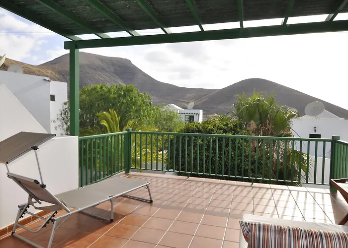 Bed & Breakfast Timanfaya 3*