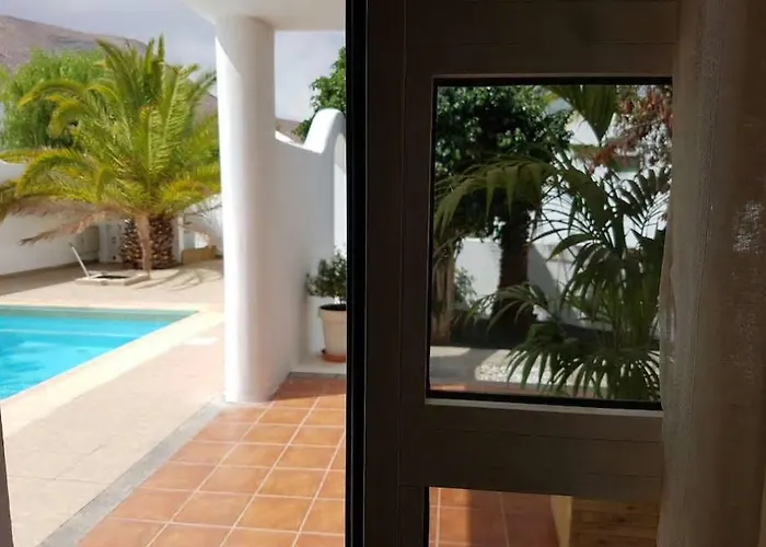 Timanfaya Bed & Breakfast 3*