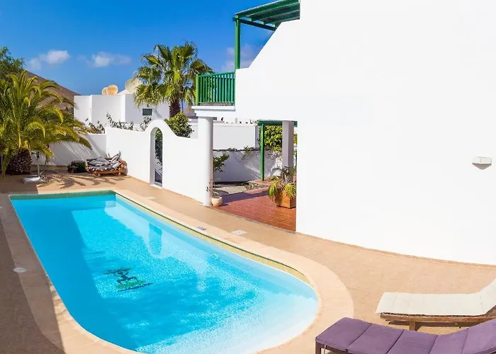 Bed & Breakfast Timanfaya 3*