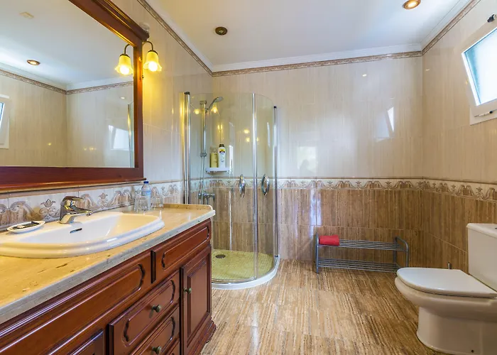 לינה וארוחת בוקר Timanfaya יאיזה